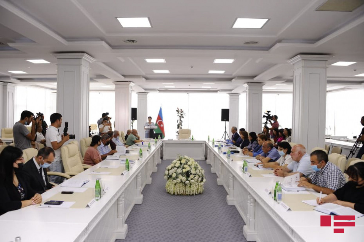 Dil Komissiyası yanında Monitorinq Mərkəzinin saytların monitorinqinə dair hesabatı təqdim edilib
