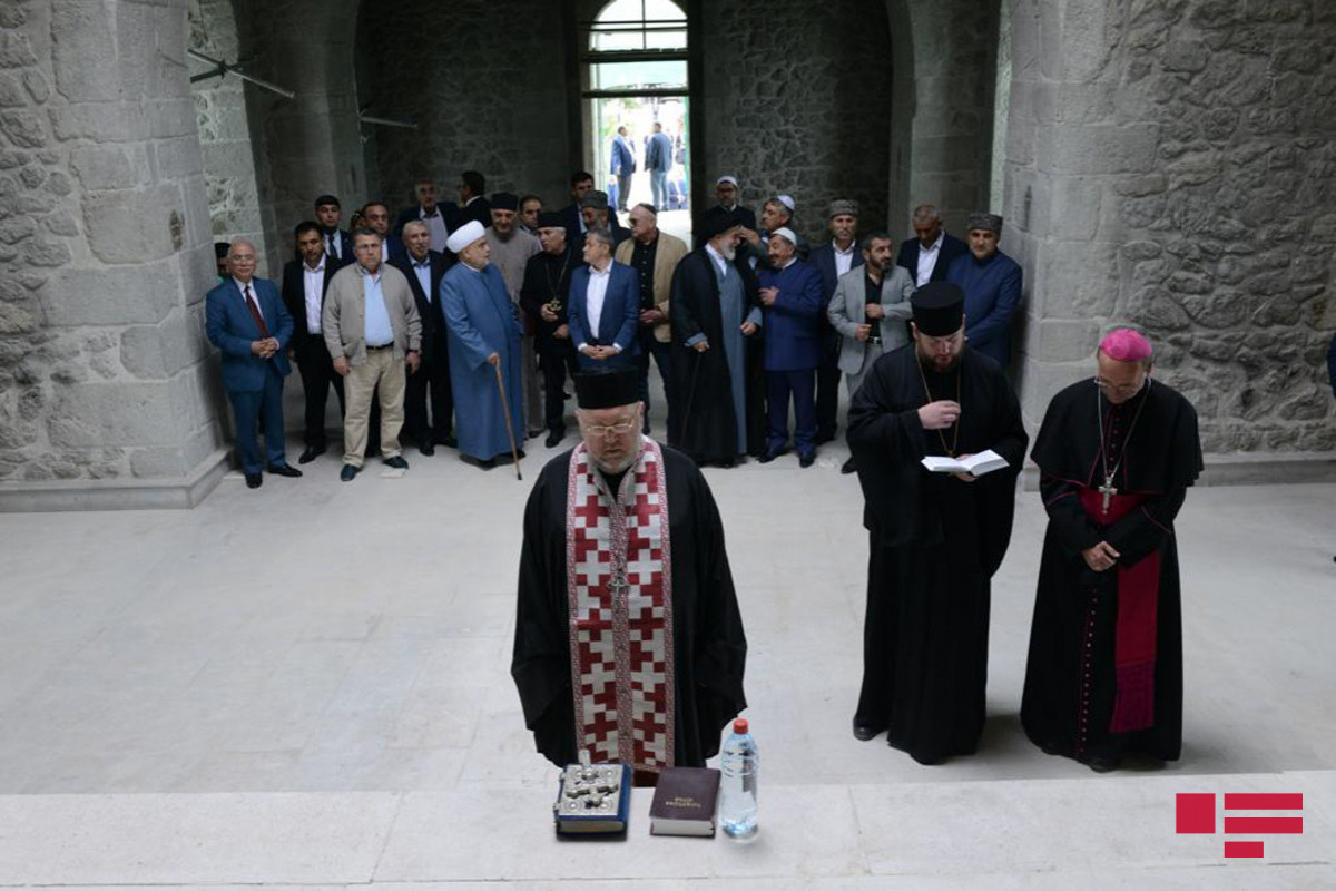Руководители христианских религиозных общин Азербайджана приняли участие в совместной молитве в Русской Православной Церкви в Шуше