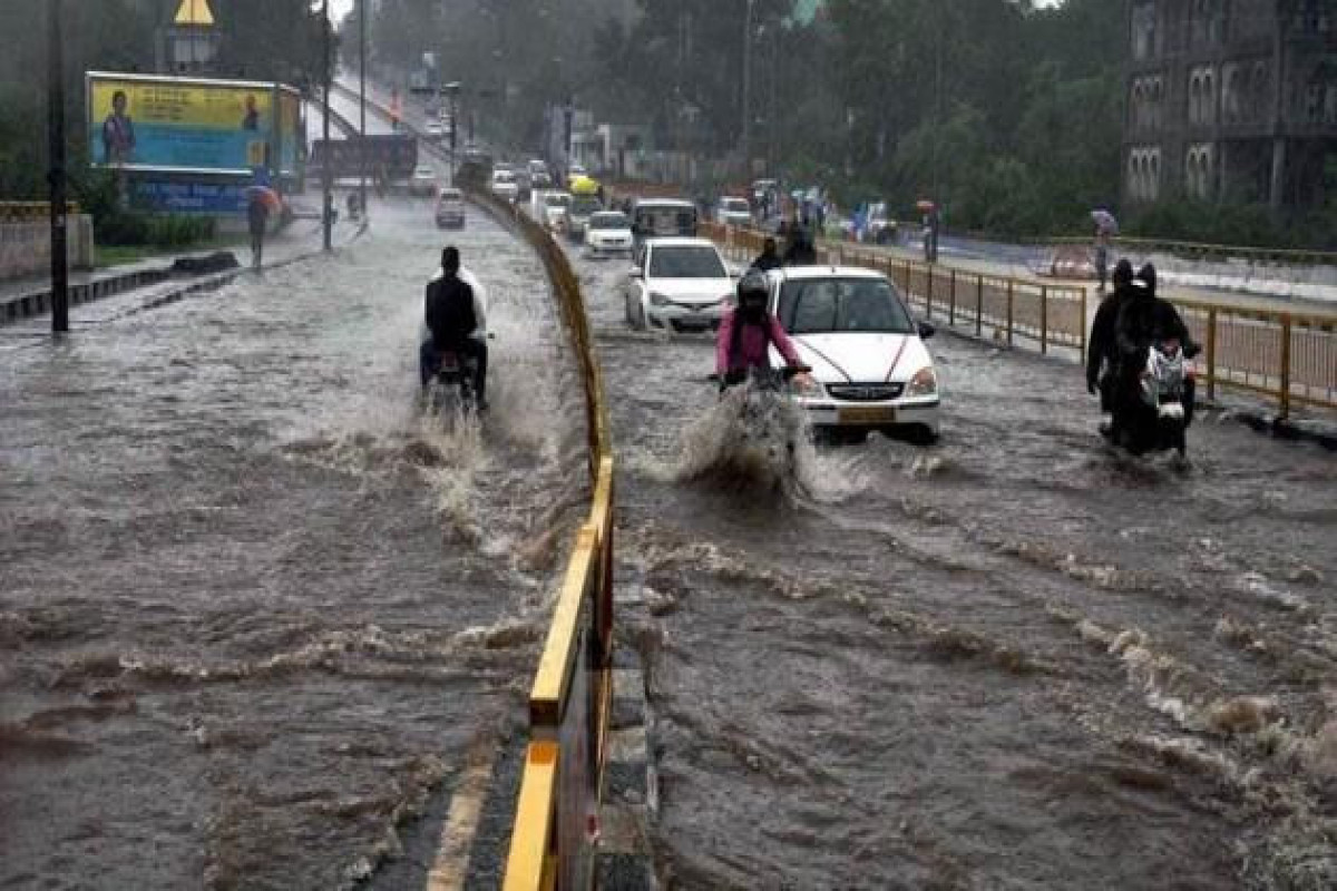 9 killed by lightning amid heavy rains in India