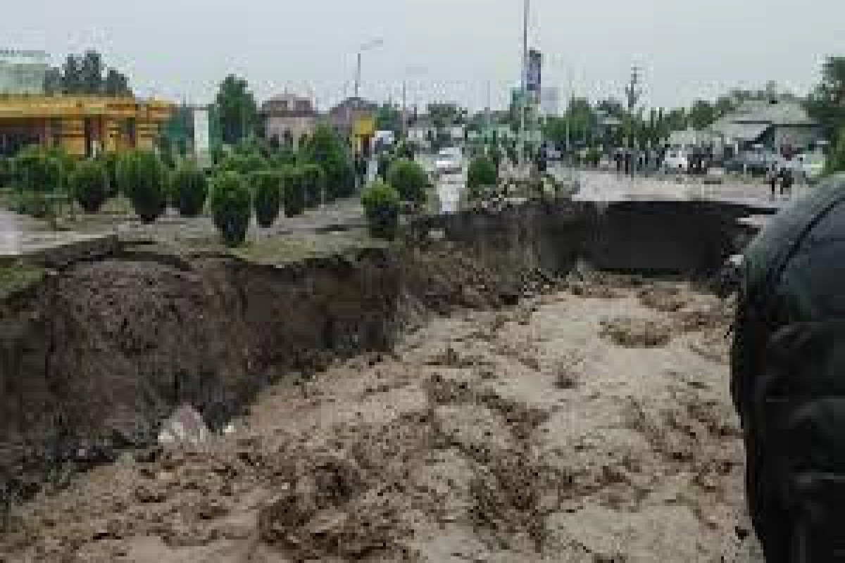 Mudslide in Uzbekistan kills eight people