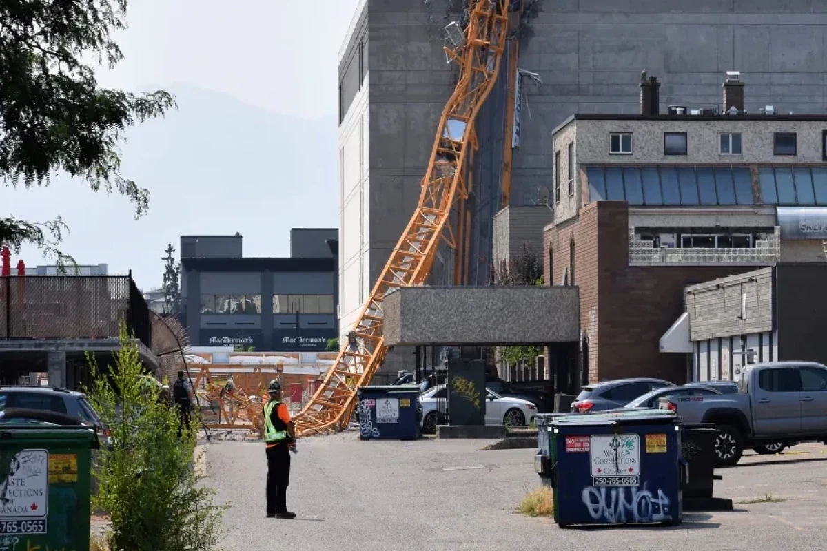 Four killed and one presumed death in Canada crane collapse