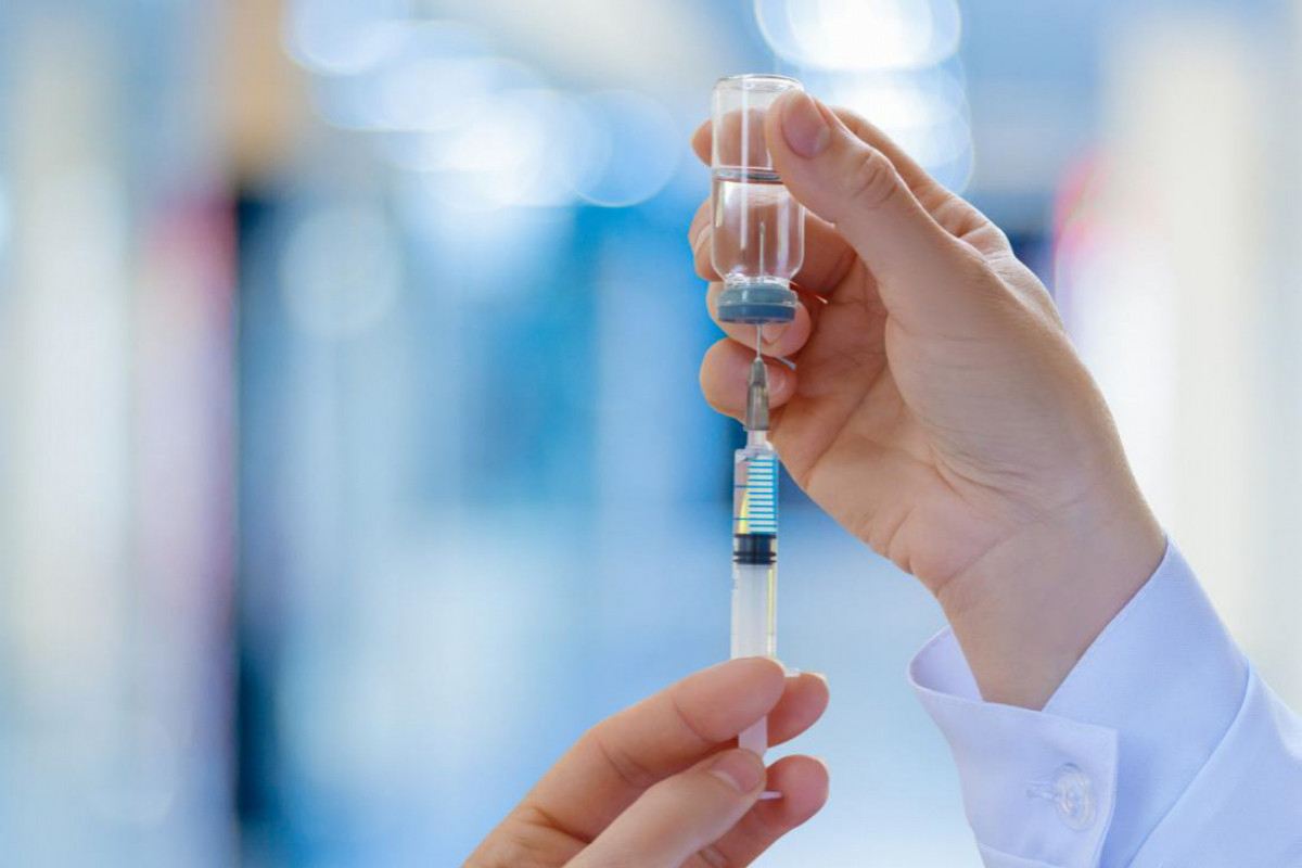 Azərbaycanda koronavirusa qarşı vaksinin 3-cü dozasının hansı hallarda vurulacağı açıqlanıb
