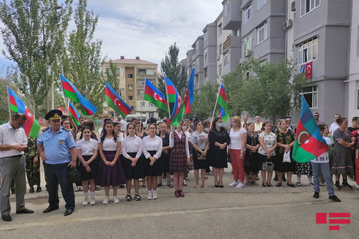 В Сумгайыте состоялась церемония открытия памятника и барельефа памяти Полада Гашимова