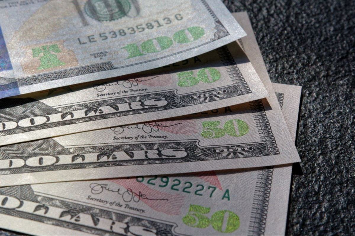 Azərbaycandakı banklar bugünkü valyuta hərracında 51,2 mln. dollar cəlb edib