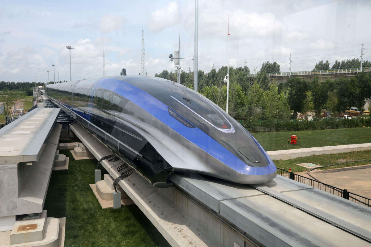 China unveils 600 kph maglev train - state media