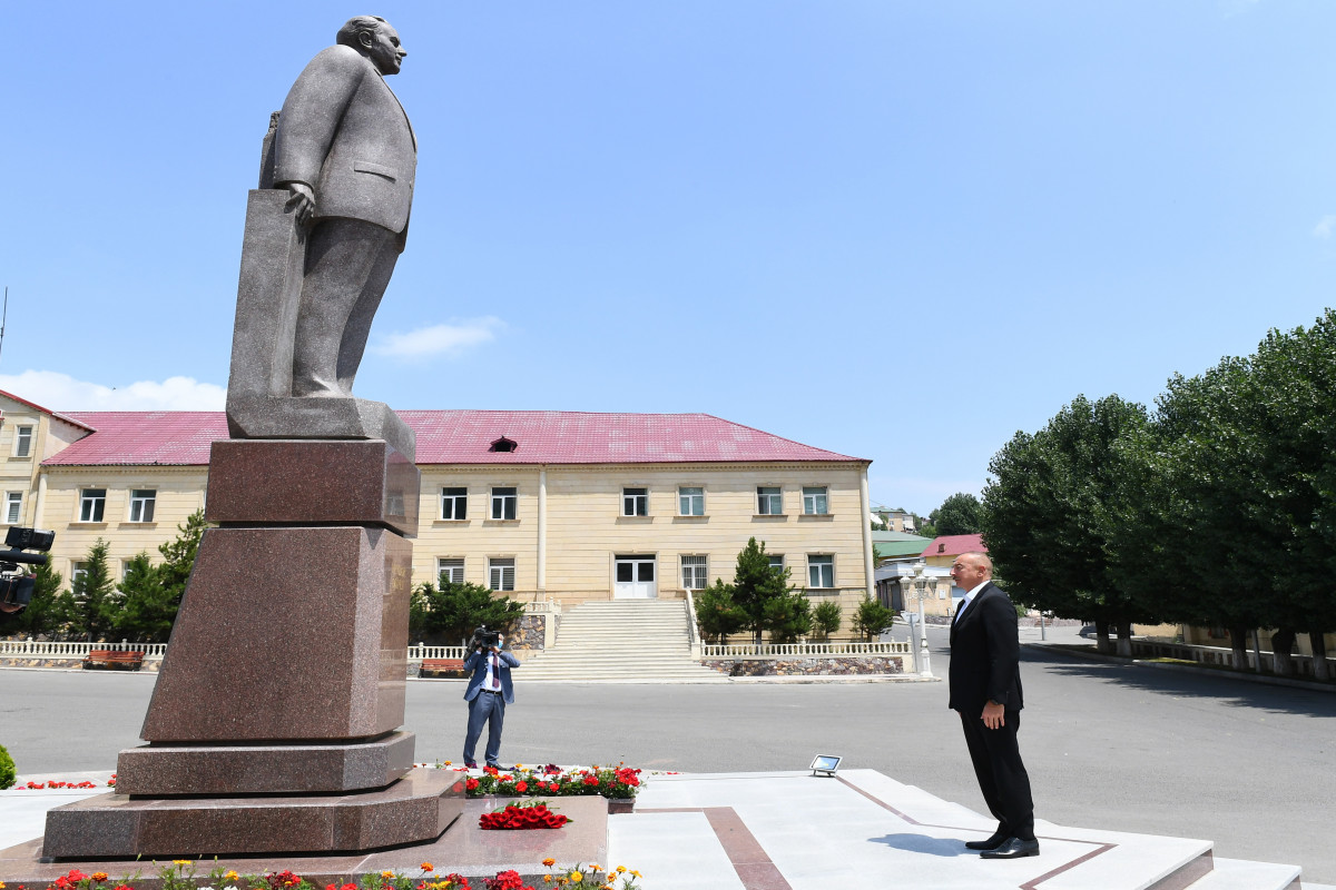 Президент Ильхам Алиев отправился с визитом в Дашкесан