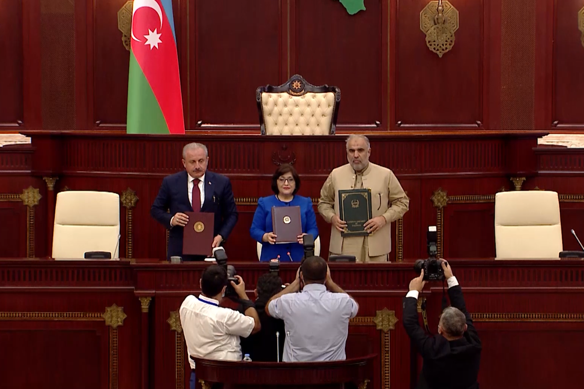 Azərbaycan, Pakistan və Türkiyə parlament sədrləri Bakı Bəyannaməsini imzalayıblar