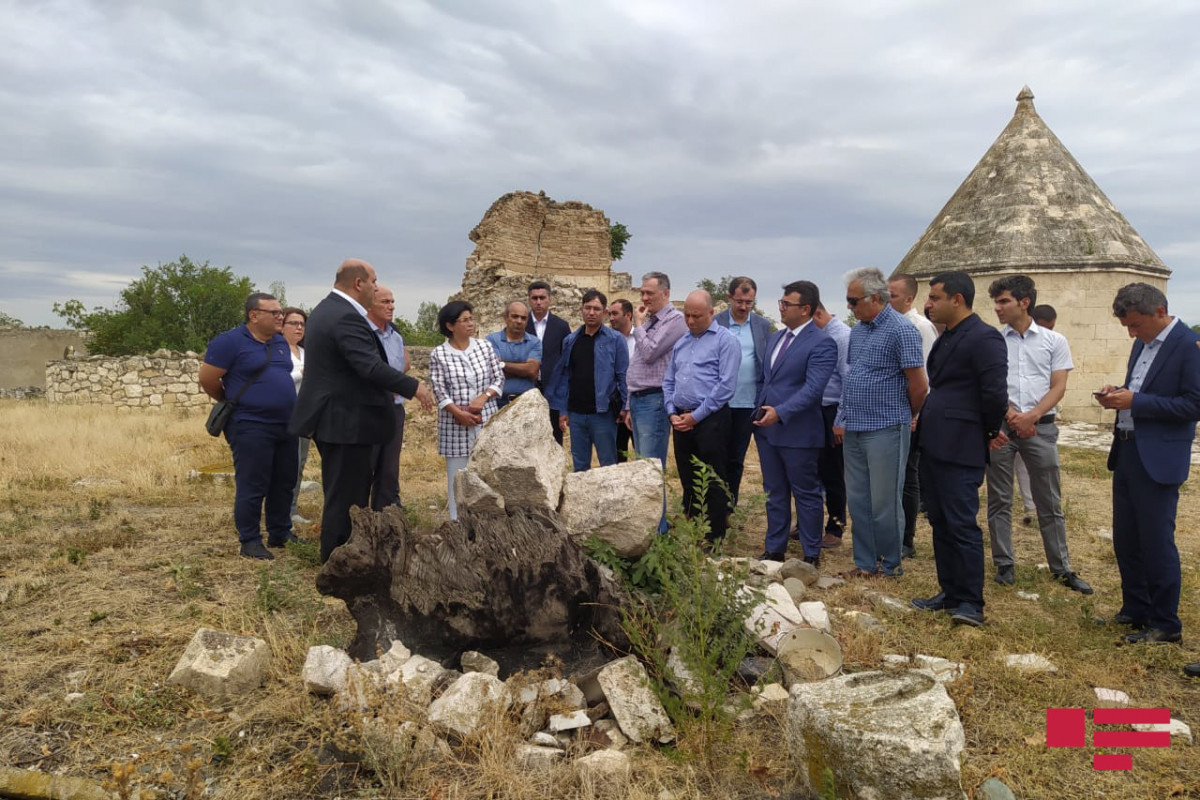 Əlaqələndirmə Qərargahının nəzdindəki İdarələrarası Mərkəzin nümayəndələrinin Ağdama səfəri başlayıb - FOTO 
