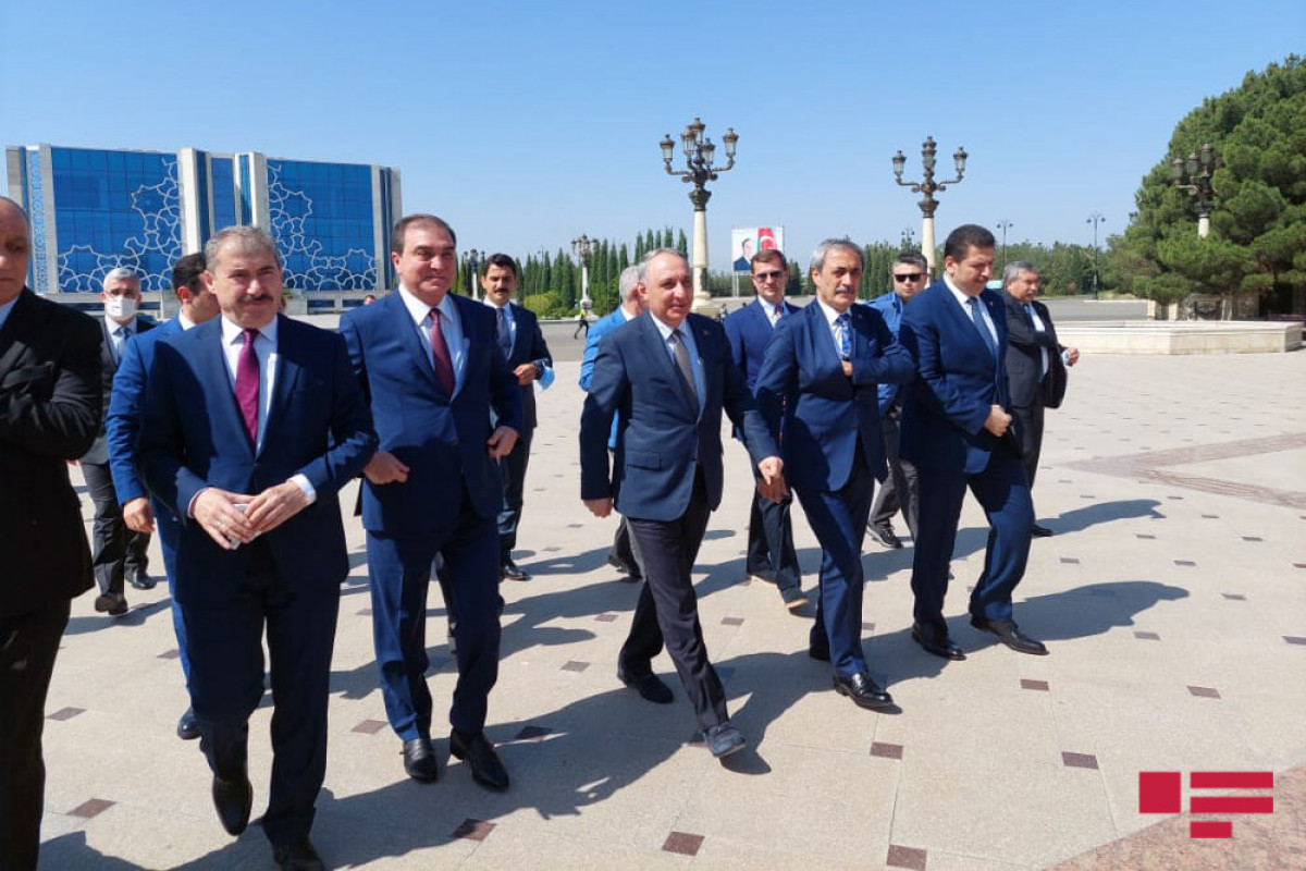 Генеральные прокуроры Верховного суда Турции и Азербайджана в Гяндже