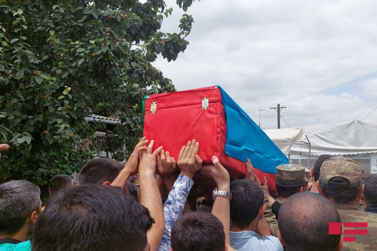 Похороны шехида Орхана Юсубова в Гяндже