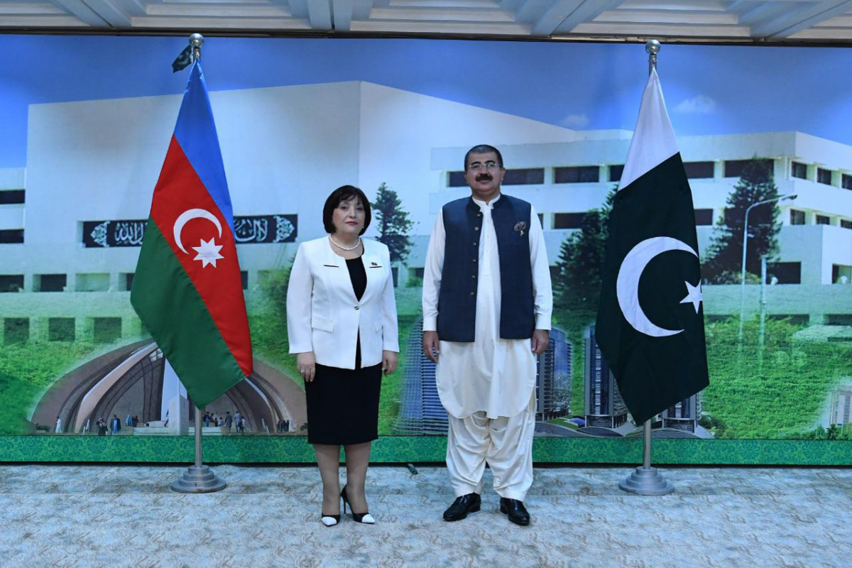 Председатель Милли Меджлиса Сахиба Гафарова встретилась с председателем Сената Пакистана