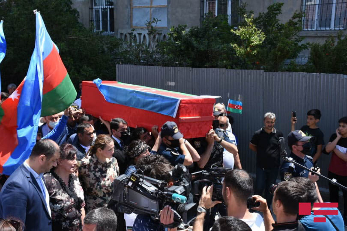 Похоронен журналист Магеррам Ибрагимов, погибший в результате подрыва на мине в Кяльбаджаре -ФОТО -ОБНОВЛЕНО 