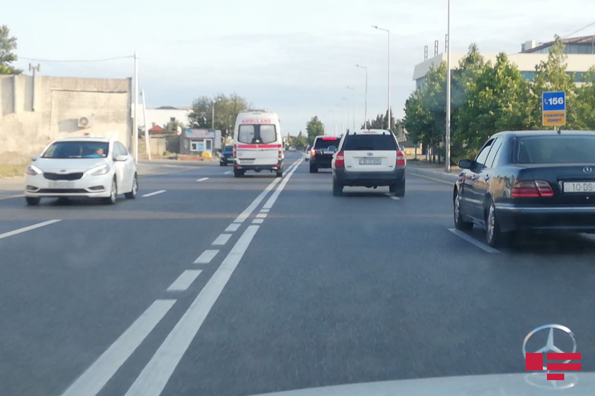 Novxanı-Binəqədi yolunda 4 avtomobil toqquşub, yaralılar var - FOTO  - VİDEO  - YENİLƏNİB 