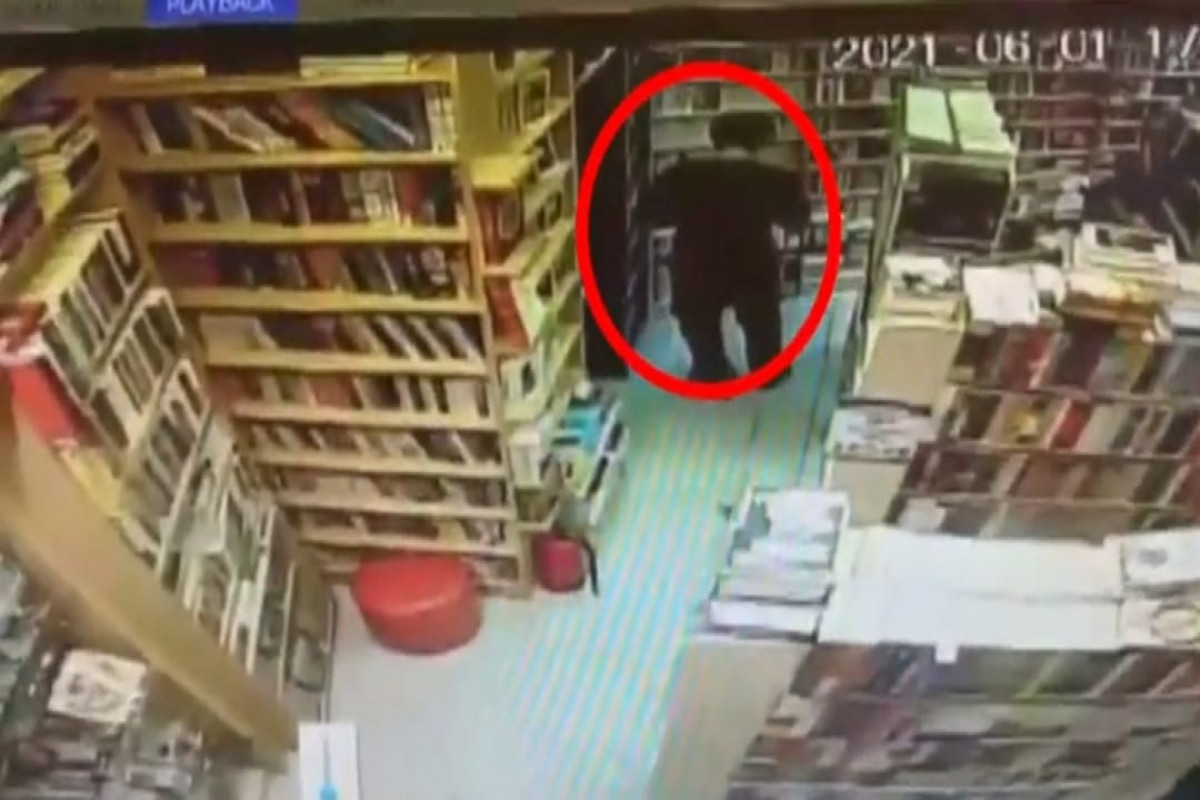 В Баку задержаны лица, укравшие книги из магазина-ВИДЕО 