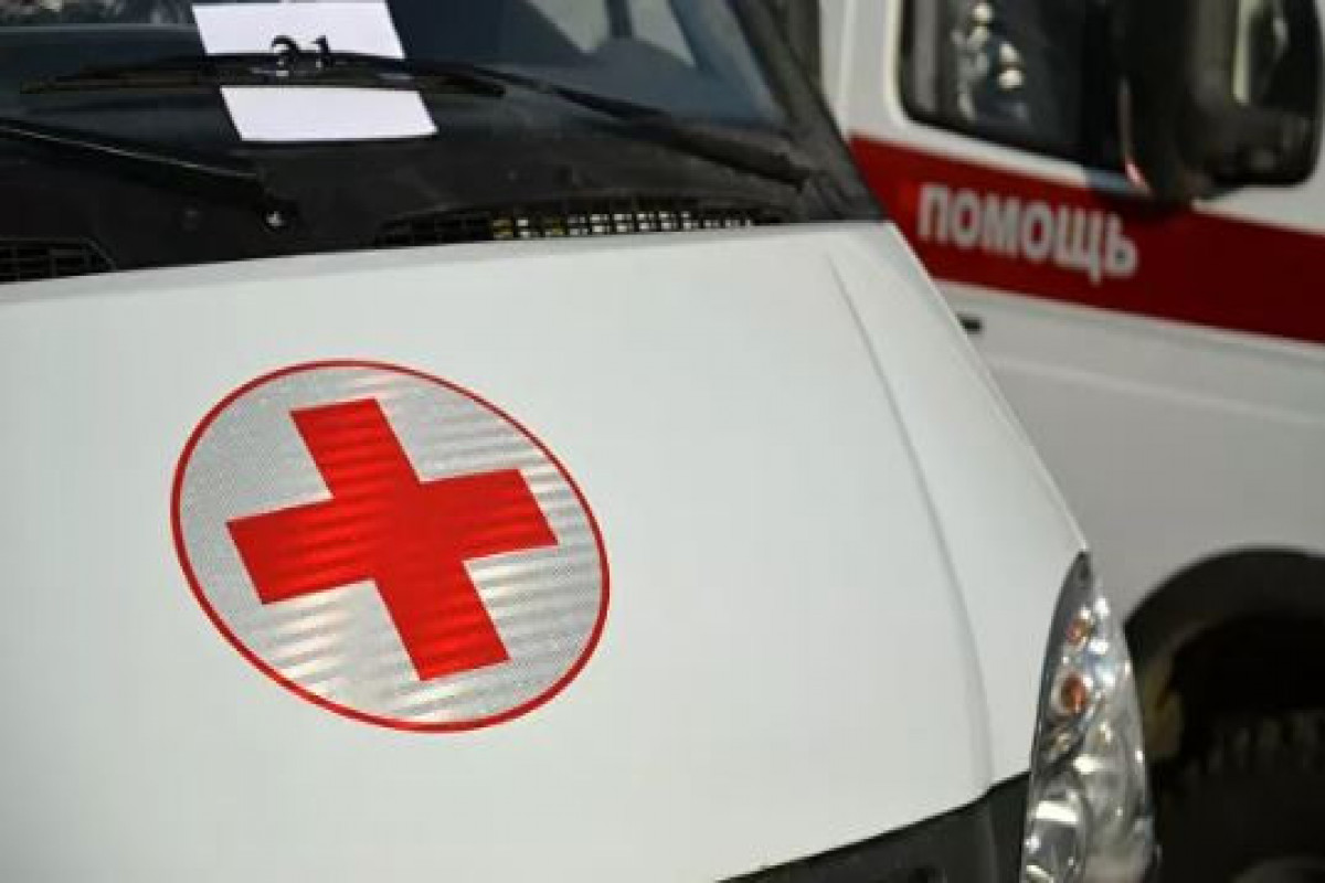 Rusiyada təcili tibbi yardım maşını qəzaya uğrayıb, 4 nəfər yaralanıb