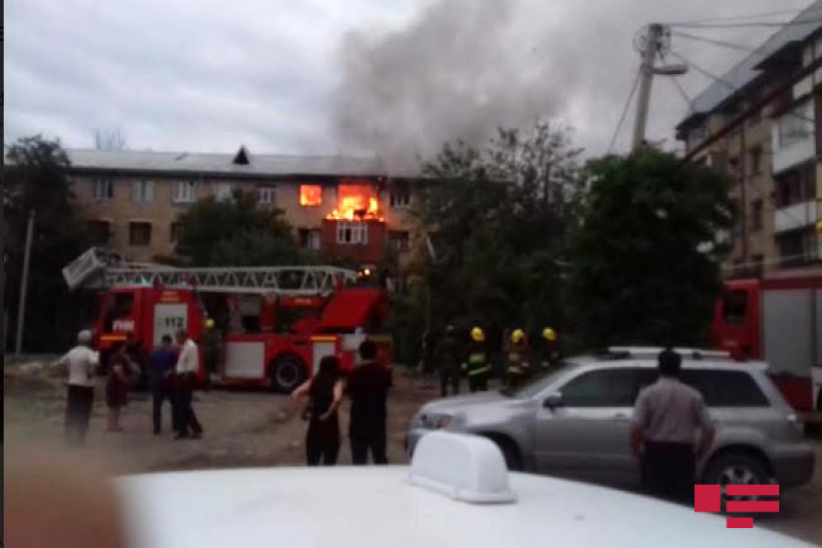 Двое пострадавших при пожаре в жилом здании в Гяндже скончались -ФОТО -ВИДЕО -ОБНОВЛЕНО-4 
