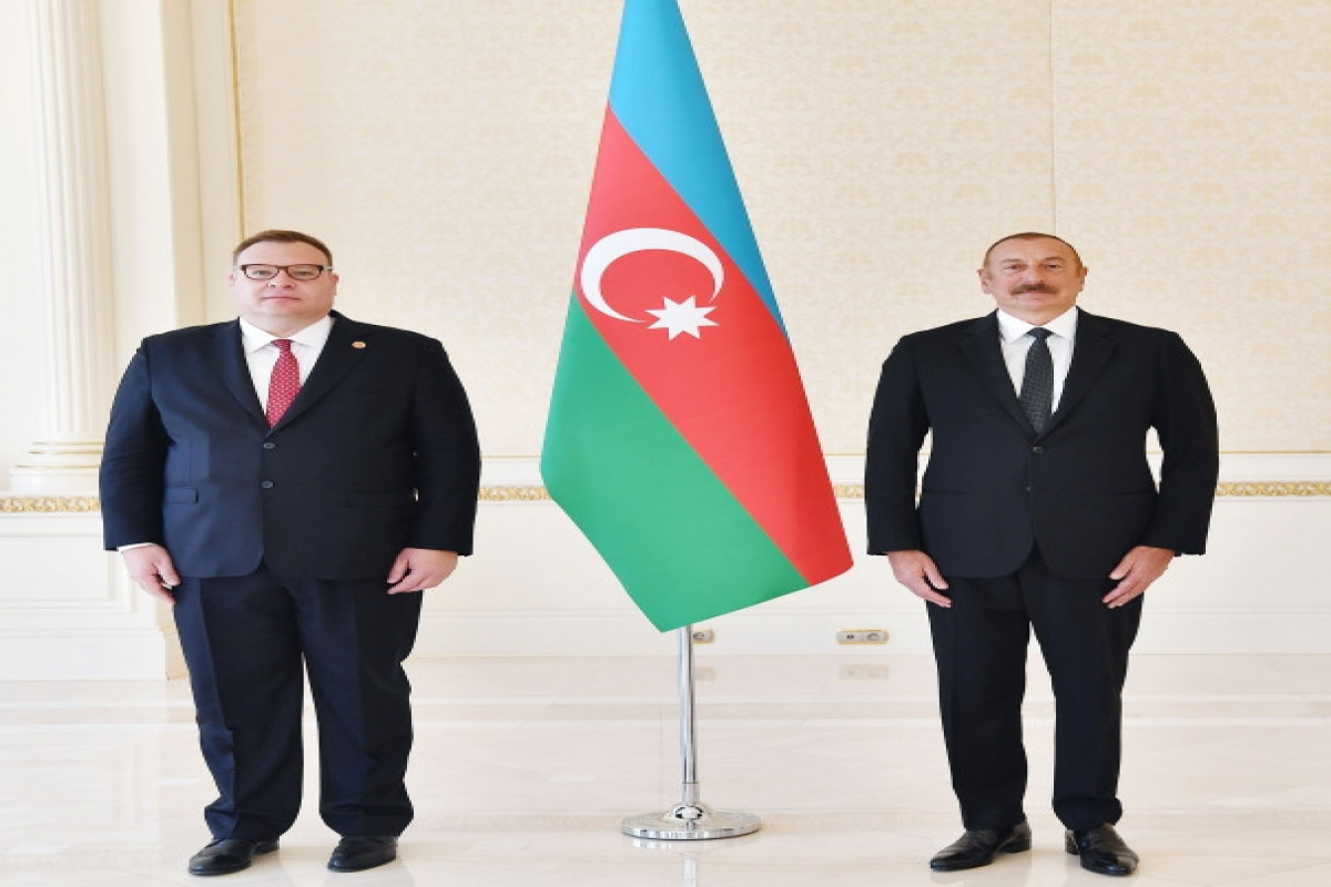 Президент Ильхам Алиев принял верительные грамоты вновь назначенных послов-нерезидентов 10 стран-ОБНОВЛЕНО -ВИДЕО 