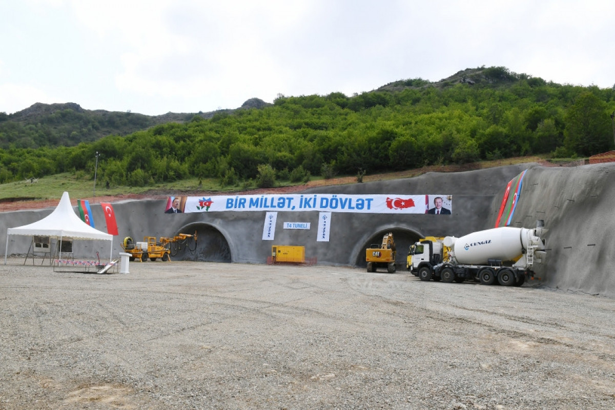 Президент Ильхам Алиев заложил фундамент туннеля на автодороге Ахмедбейли-Физули-Шуша-ОБНОВЛЕНО -ФОТО 