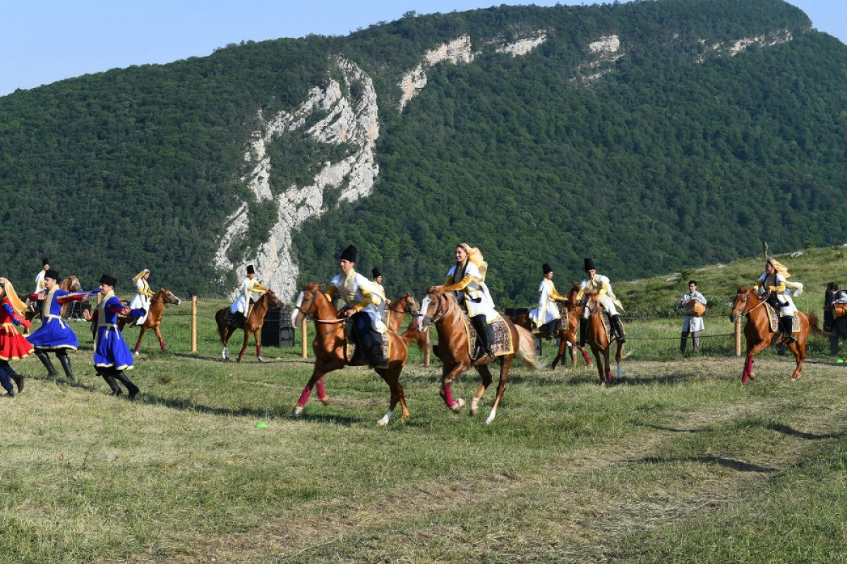 “Musical heritage and Karabakh horses on Jidir Duzu plain” composition organized by Heydar Aliyev Foundation was presented in Shusha