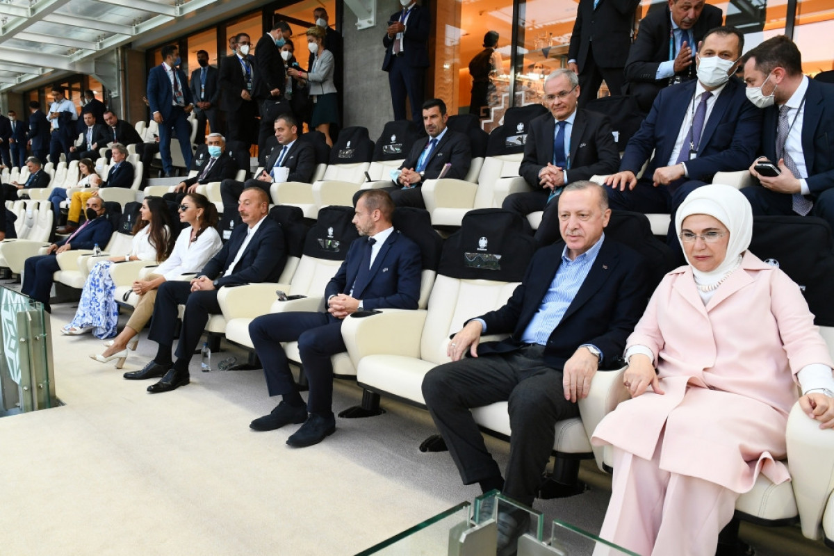 Президенты Азербайджана и Турции посмотрели игру Турция-Уэльс в Баку-ФОТО -ВИДЕО -ОБНОВЛЕНО 