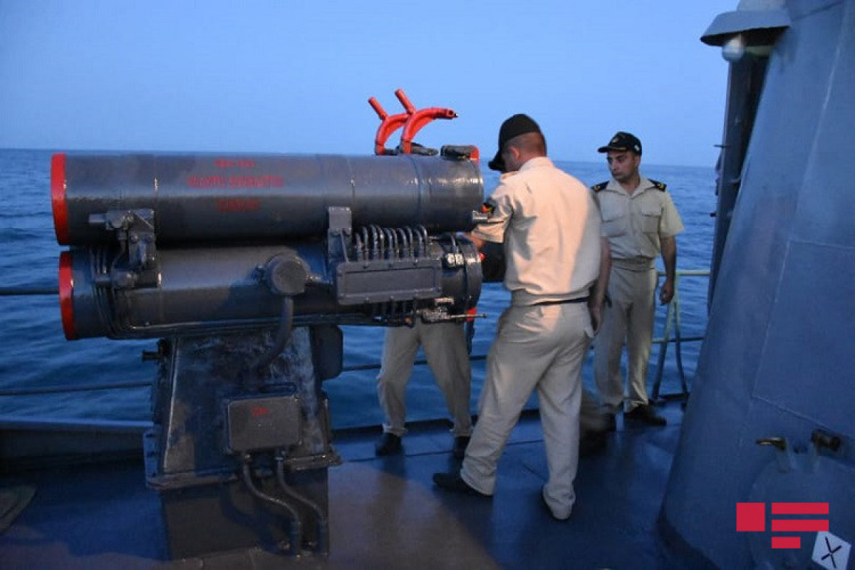 На учениях ВМС выполнены ночные стрельбы – ФОТО  