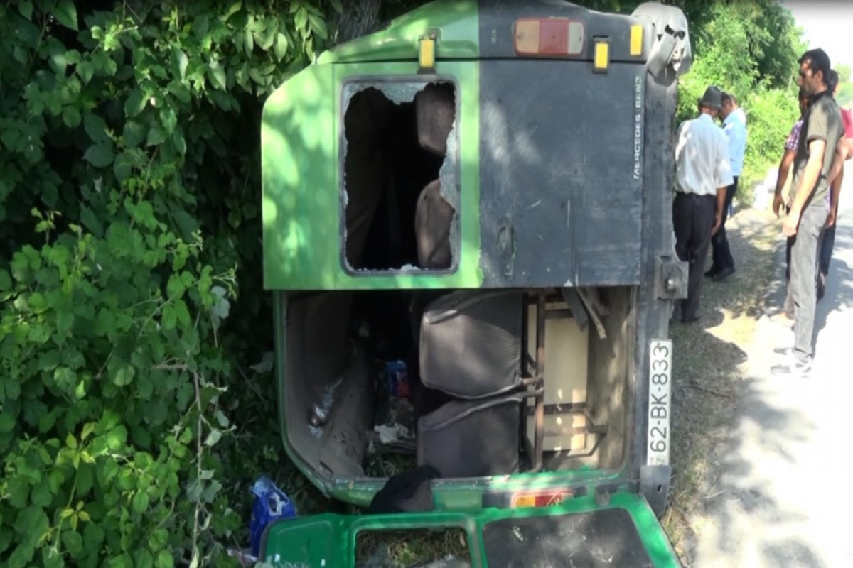 Zaqatalada mikroavtobusla motosikletin toqquşması nəticəsində bir nəfər ölüb