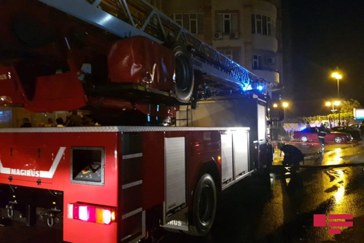 В Баку произошел пожар в многоэтажном здании, есть пострадавшие -ФОТО -ОБНОВЛЕНО-1 -ВИДЕО 