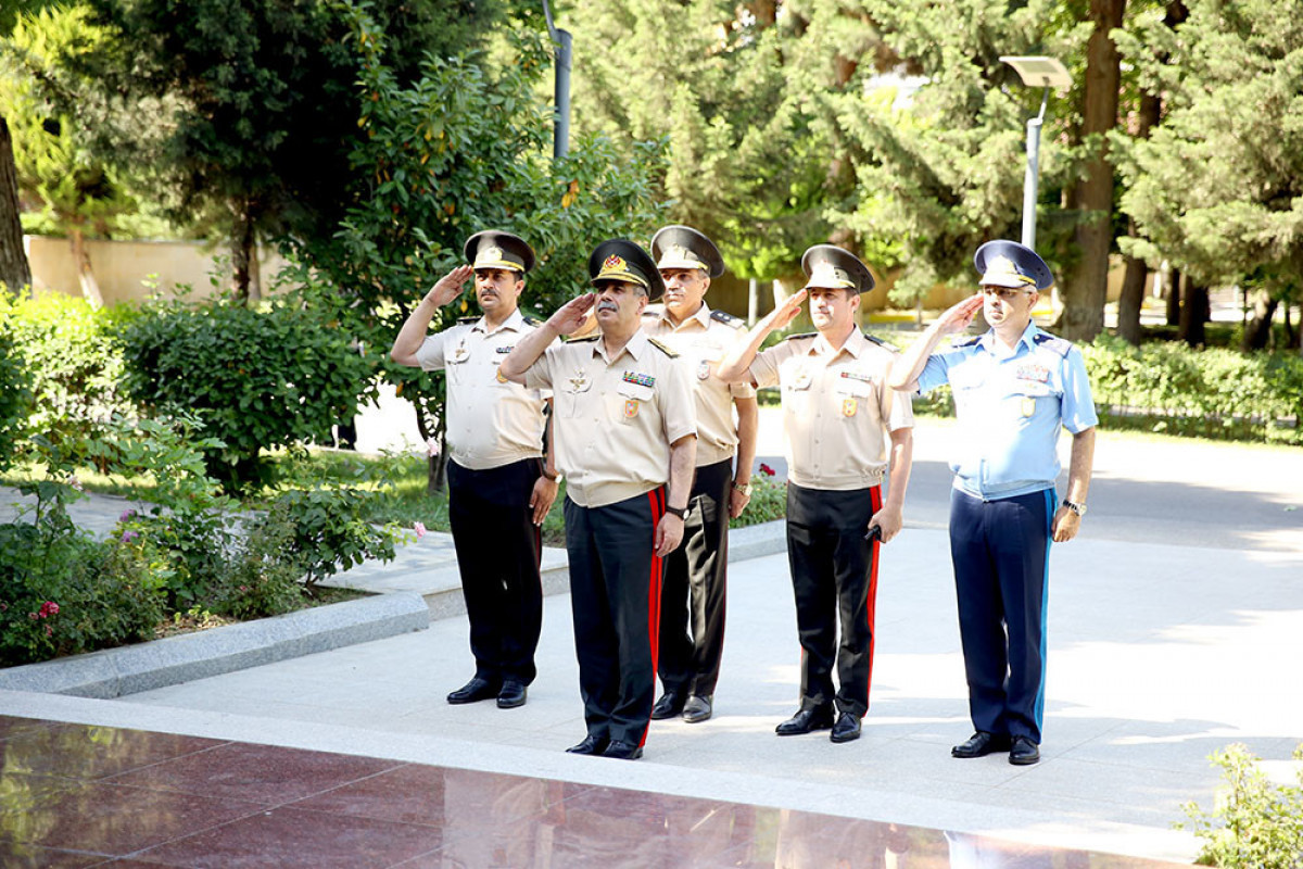 Defense Minister visited the military hospital on the occasion of Armed Forces Day-VIDEO 