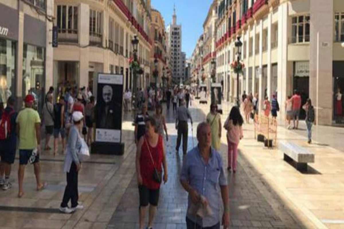 Bu gündən İspaniyada küçədə məcburi maska taxmaq qərarı ləğv edilib