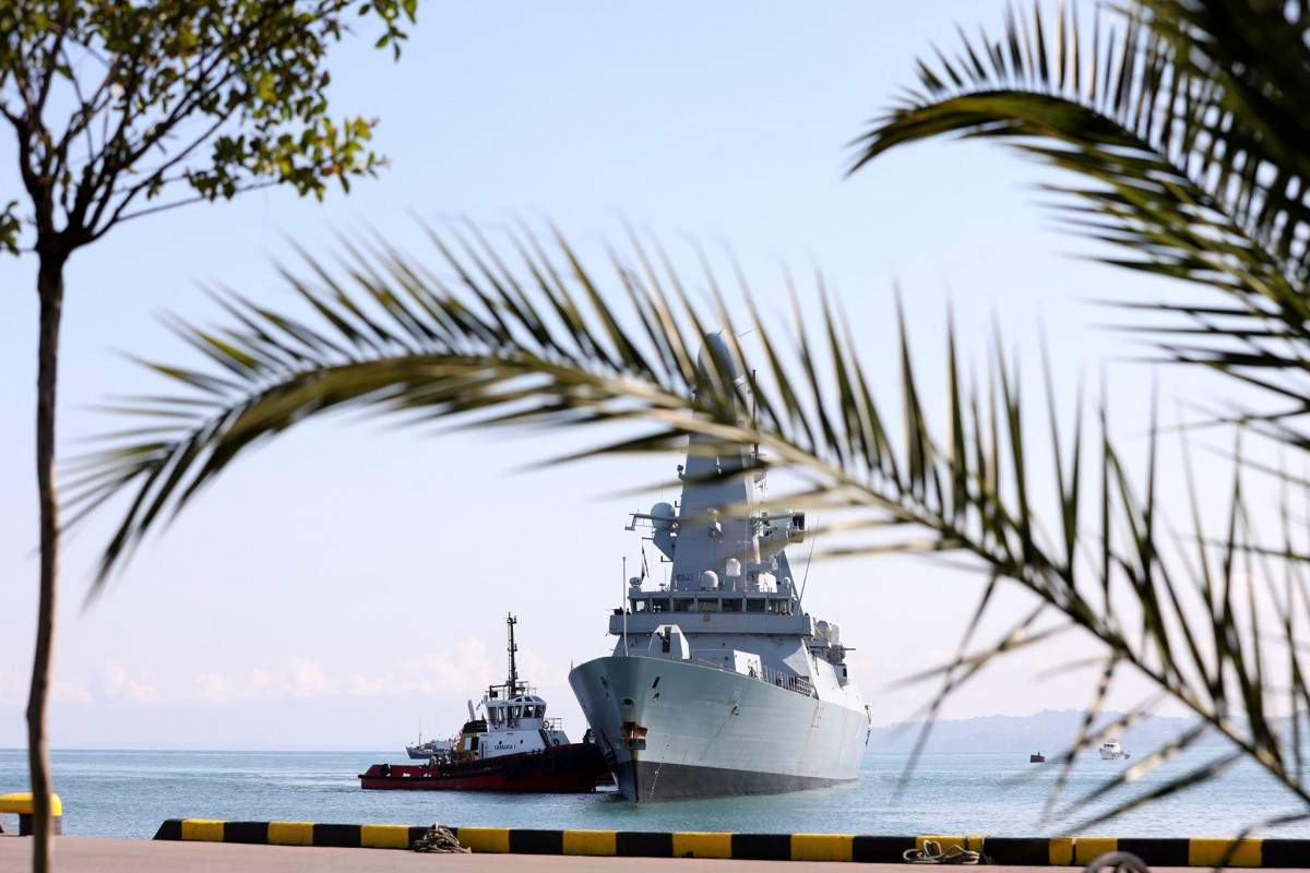 Rusiya ilə insidentə səbəb olan Britaniya hərbi gəmisi Batumi limanına çatıb