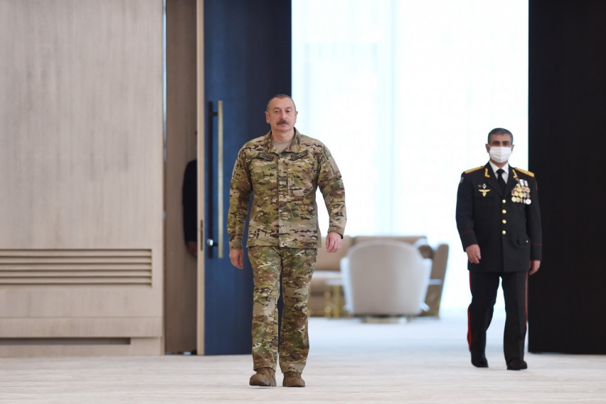 Президент Ильхам Алиев встретился с группой руководителей и личного состава Азербайджанской Армии-ОБНОВЛЕНО 