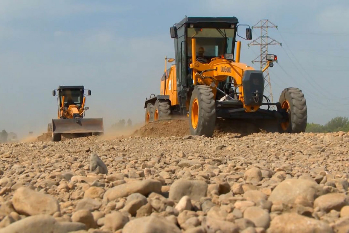 Продолжается строительство автомобильной дороги Барда-Агдам