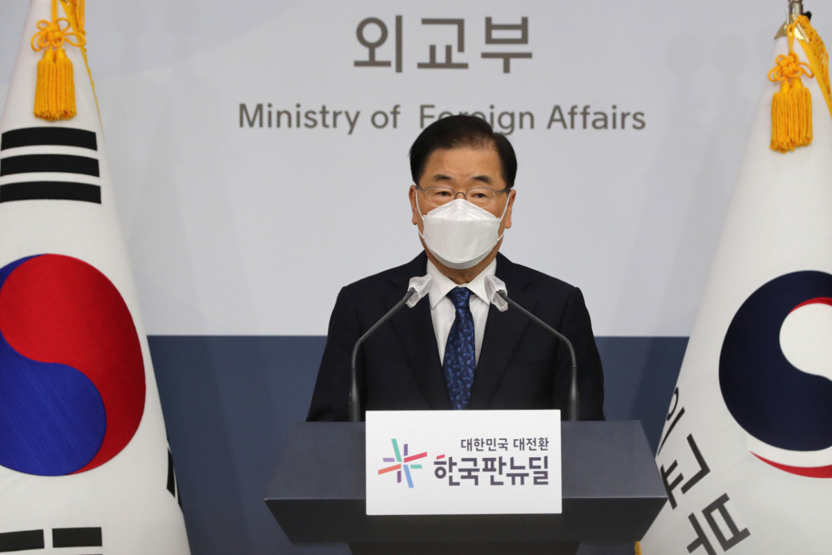 South Korean Foreign Minister in isolation due to contact with COVID-19 patient
