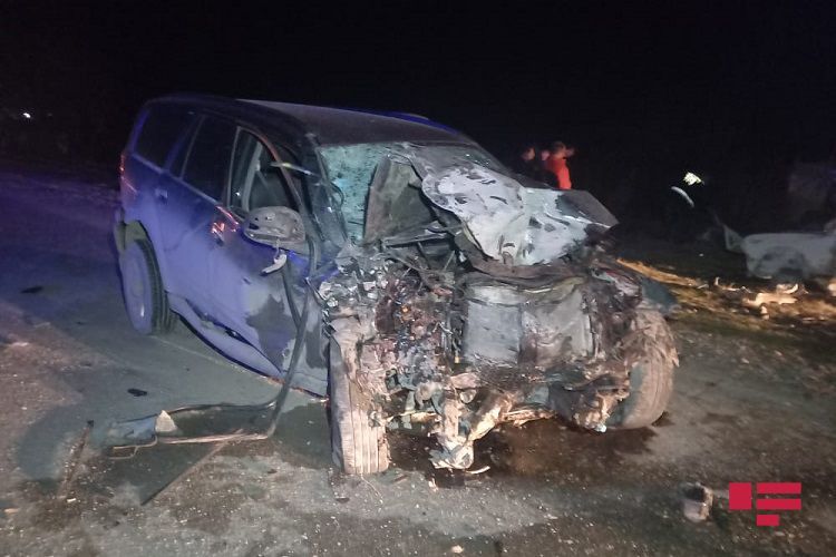 Two died and three members of a family seriously injured in a traffic accident