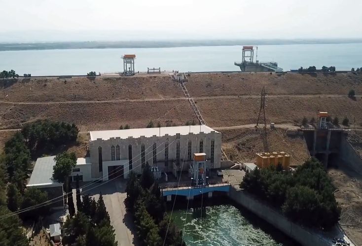 "Şəmkir" SES-in su anbarı qəzalı vəziyyətdən çıxarılır - VİDEO