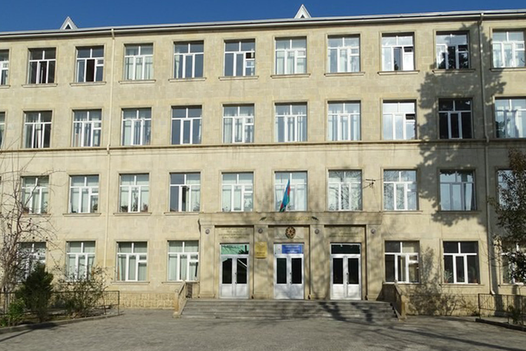 Бакинская школа №82 открылась после карантина