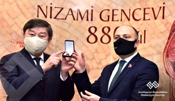 Ankarada “Dahi Azərbaycan şairi Nizami Gəncəvi” mövzusunda kitab və rəsm sərgiləri açılıb