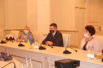Ukrayna səfiri Gəncədə Ermənistanın atəşə tutduğu ərazidə olub - YENİLƏNİB - FOTO