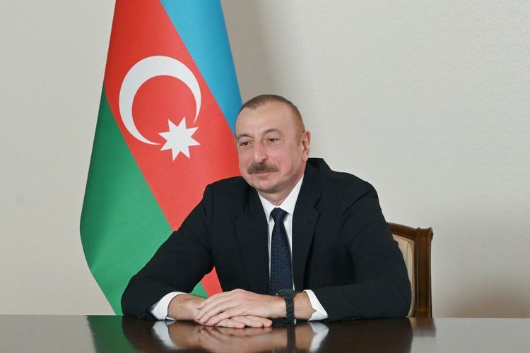 Президент Ильхам Алиев поздравил азербайджанских женщин с 8 Марта
