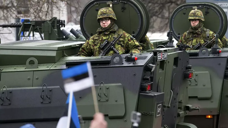 Estoniya müdafiə naziri Rusiya ilə müharibəyə hazırlaşan yeniyetmələrin sayının artdığını bildirib