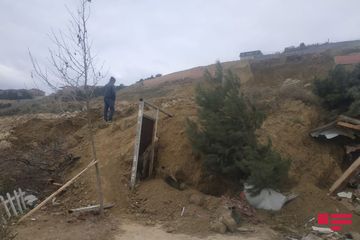 Səbail rayon icra hakimiyyətinin başçısı Badamdarda sürüşmə olan əraziyə gəlib - FOTO - YENİLƏNİB-3