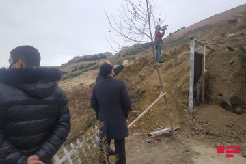 Səbail rayon icra hakimiyyətinin başçısı Badamdarda sürüşmə olan əraziyə gəlib - FOTO - YENİLƏNİB-3