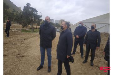Səbail rayon icra hakimiyyətinin başçısı Badamdarda sürüşmə olan əraziyə gəlib - FOTO - YENİLƏNİB-3