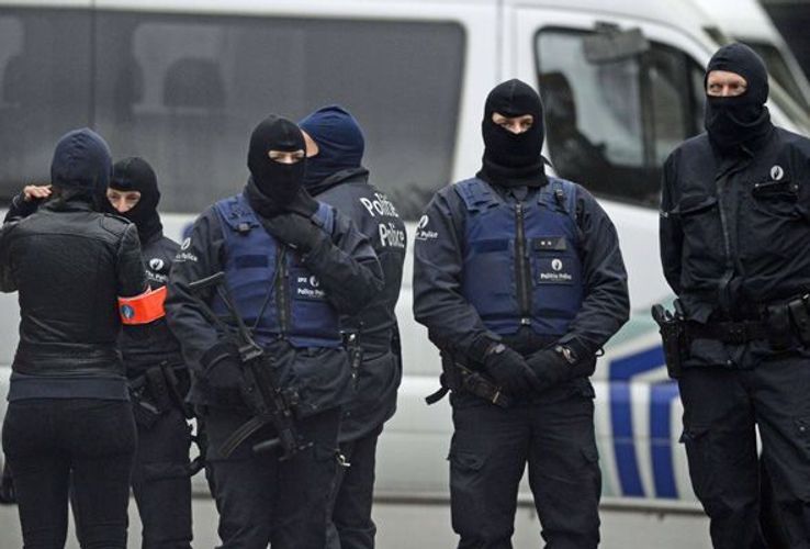 Бельгийская полиция обнаружила 17 тонн кокаина и арестовала 48 человек в ходе спецоперации