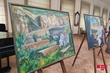 Tbilisidə Mirzə Fətəli Axundovun anım günü münasibətilə sərgi keçirilib - FOTO