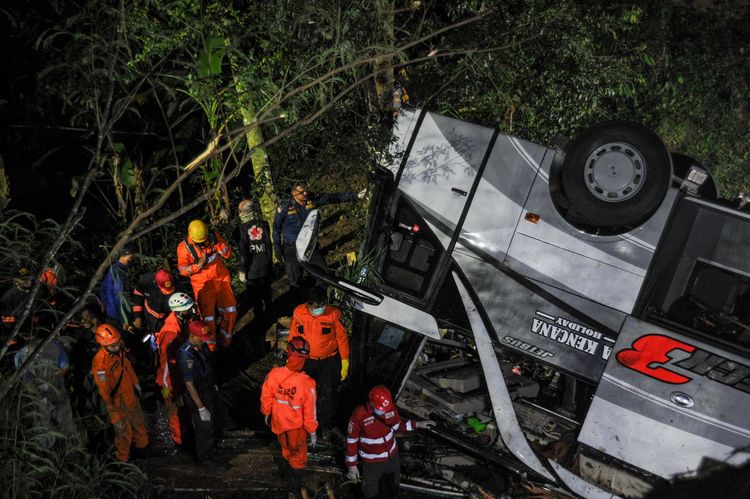 Indonesia bus carrying school children plunges into ravine, killing 27