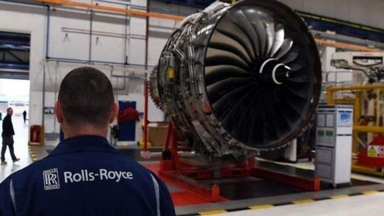 Rolls-Royce makes £4bn loss as Covid hits air travel