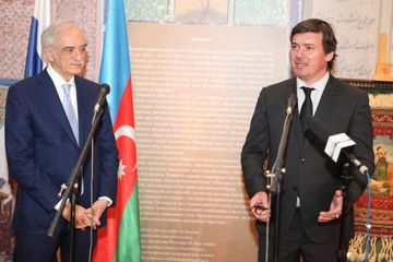 Moskvada Nizaminin 880 illik yubileyinə həsr olunmuş sərgi açılıb - FOTO