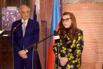 Moskvada Nizaminin 880 illik yubileyinə həsr olunmuş sərgi açılıb - FOTO