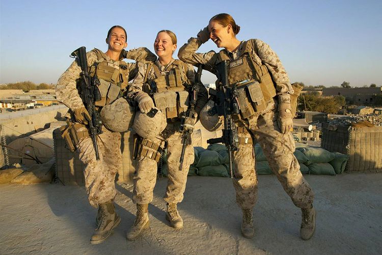 Пентагон отреагировал на критику беременных женщин в вооруженных силах
